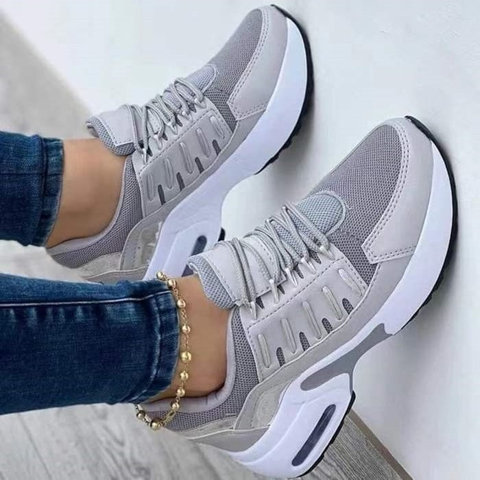 Women's panelled lace-up sneakers with raised platform soles