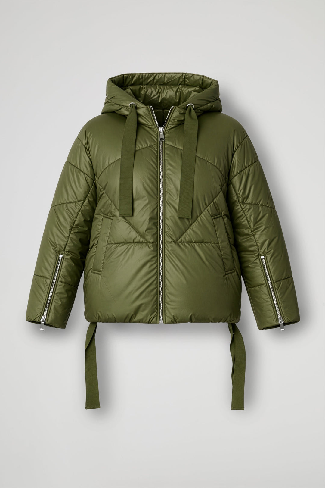 Women's cropped quilted hooded puffer jacket with long sleeves and front zipper