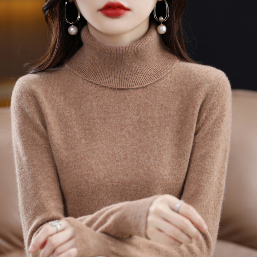 Women's solid knit turtleneck sweater with long sleeves