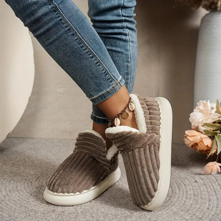 Women's Ultra-Cozy Slippers Shoes in Green - View 3 | Bellmere