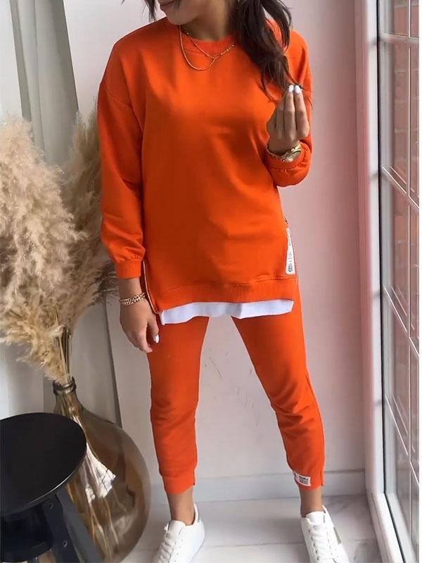Women's long-sleeve crew-neck sweatshirt and tapered jogger two-piece set