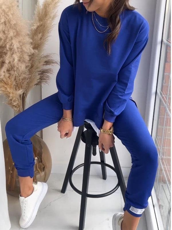 Women's long-sleeve crew-neck sweatshirt and tapered jogger two-piece set