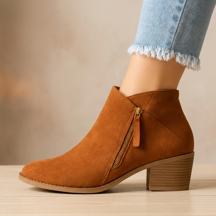 Women's ankle boot with side zipper, rounded toe and block heel
