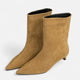 Women's pointed toe ankle boots with low heels and short shafts