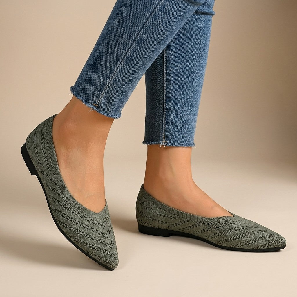 Women's pointed knit flats with a flat sole