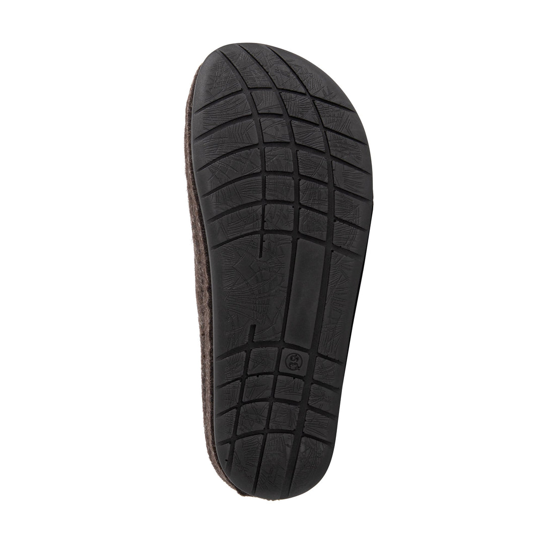 Unisex brown closed-toe house slippers with flat soles