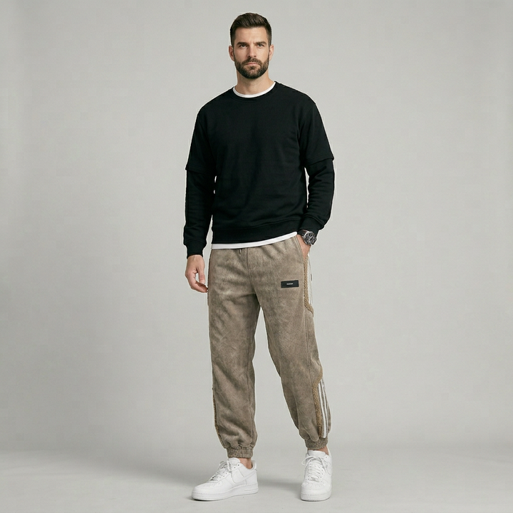 Men's jogger pants with striped side panels and elasticated cuffs