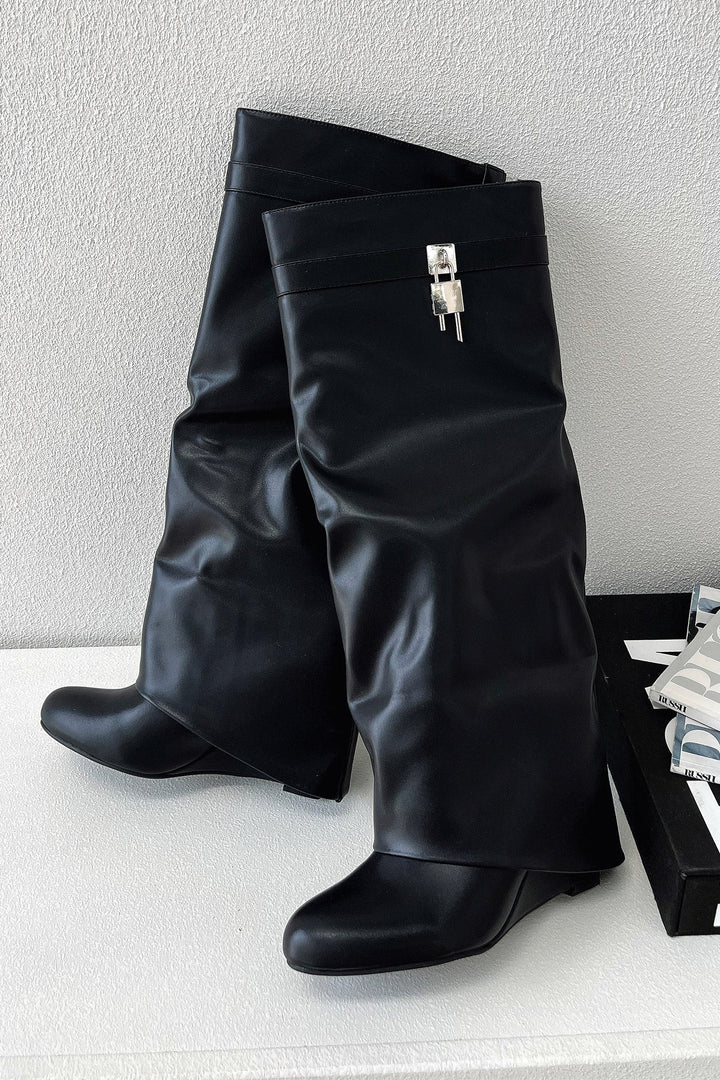 Women's Knee-High Boots in Black - View 3 | Bellmere
