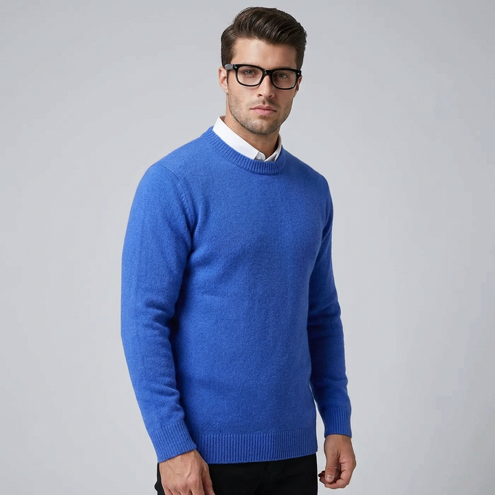 Women's loose round-neck sweater with long sleeves