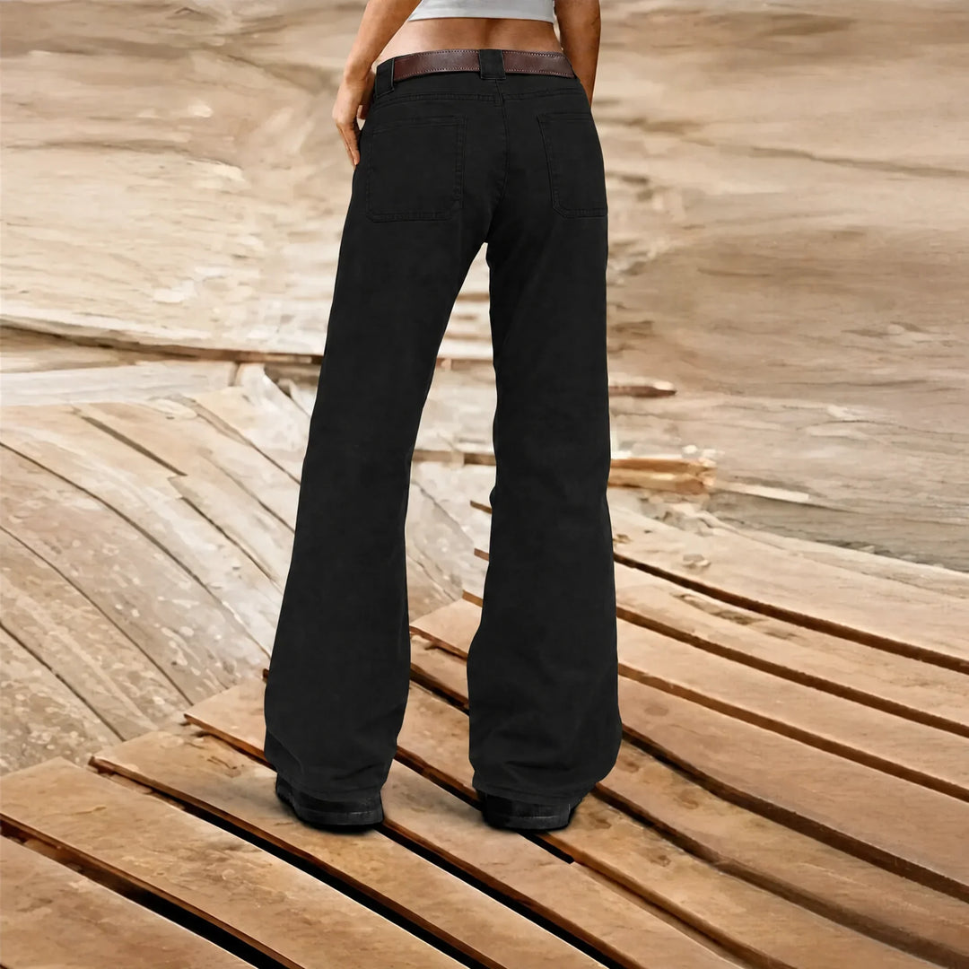 Women's wide leg cargo trousers with high waist, belt and side pockets