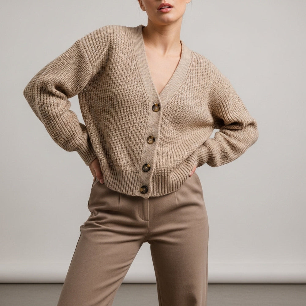 Women's ribbed knit cardigan with V-neck, long sleeves and button front