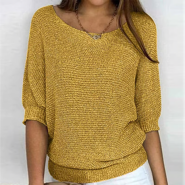Women's relaxed textured knit sweater with a round neckline