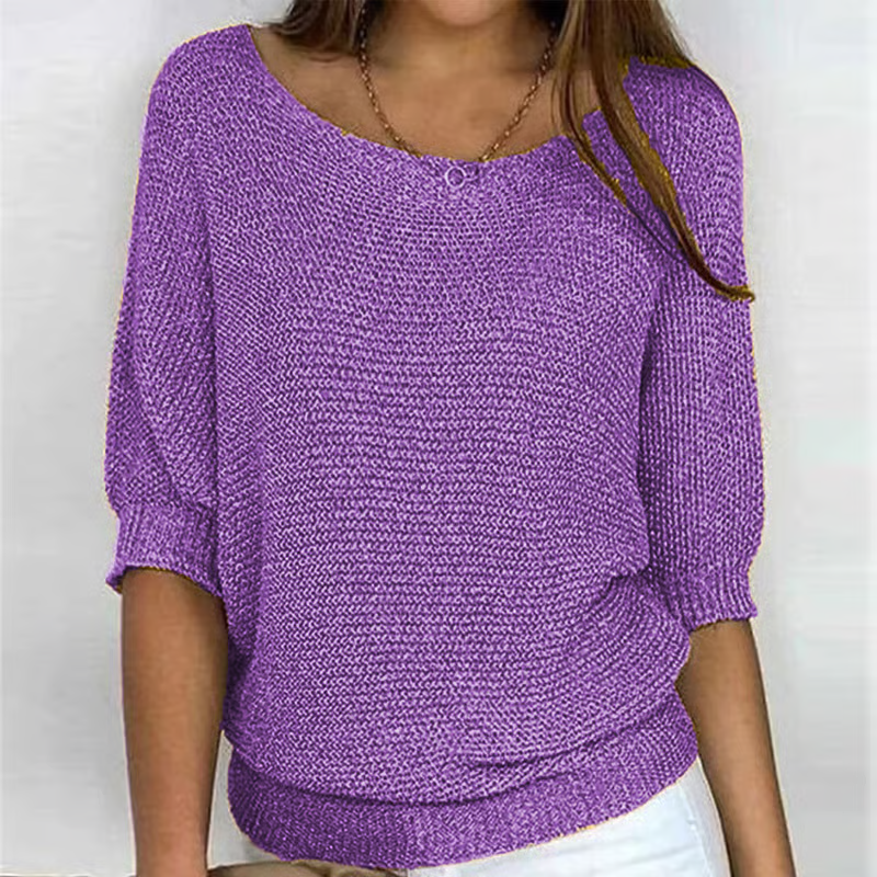 Women's relaxed textured knit sweater with a round neckline