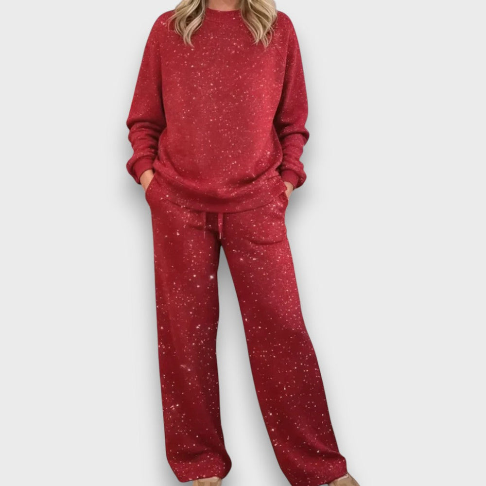 Women's Relaxed Two-Piece Lounge Set in Green - View 2 | Bellmere