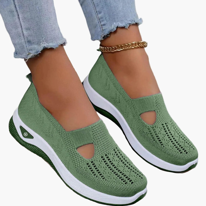 Women's textured slip-on sneakers with front cutout and ridged soles