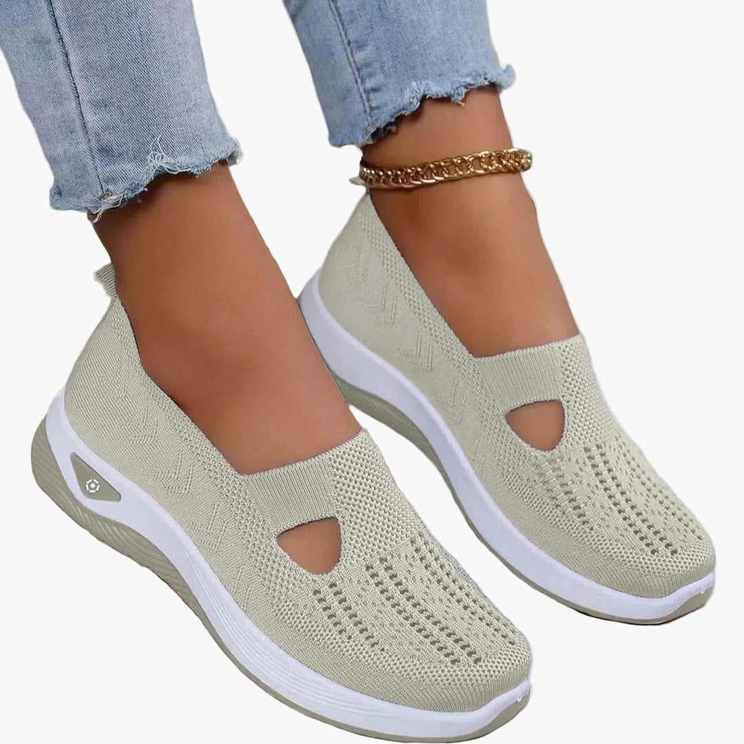Women's textured slip-on sneakers with front cutout and ridged soles