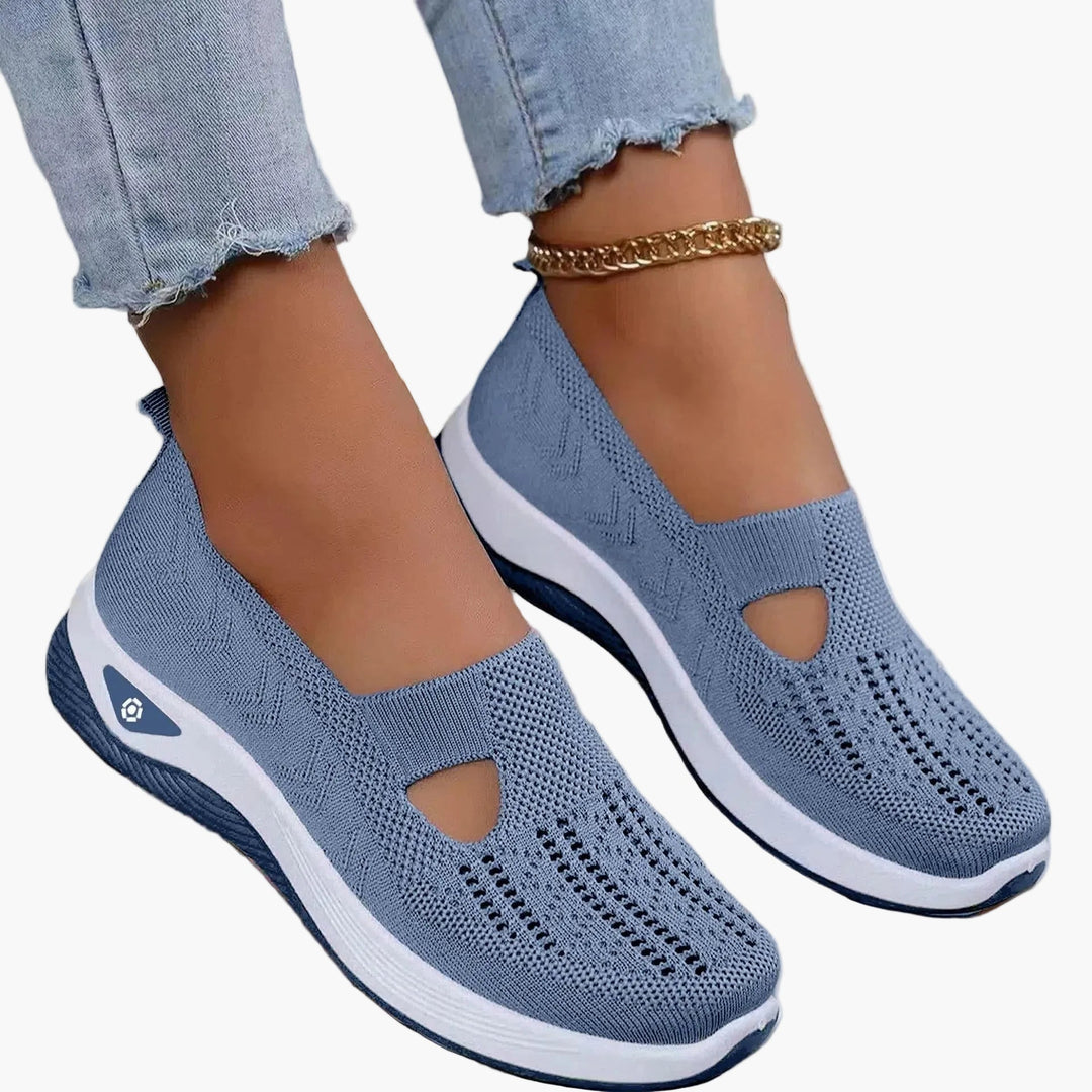 Women's textured slip-on sneakers with front cutout and ridged soles