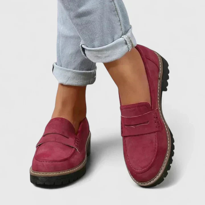 Women's slip-on loafers with round toe and chunky ridged sole