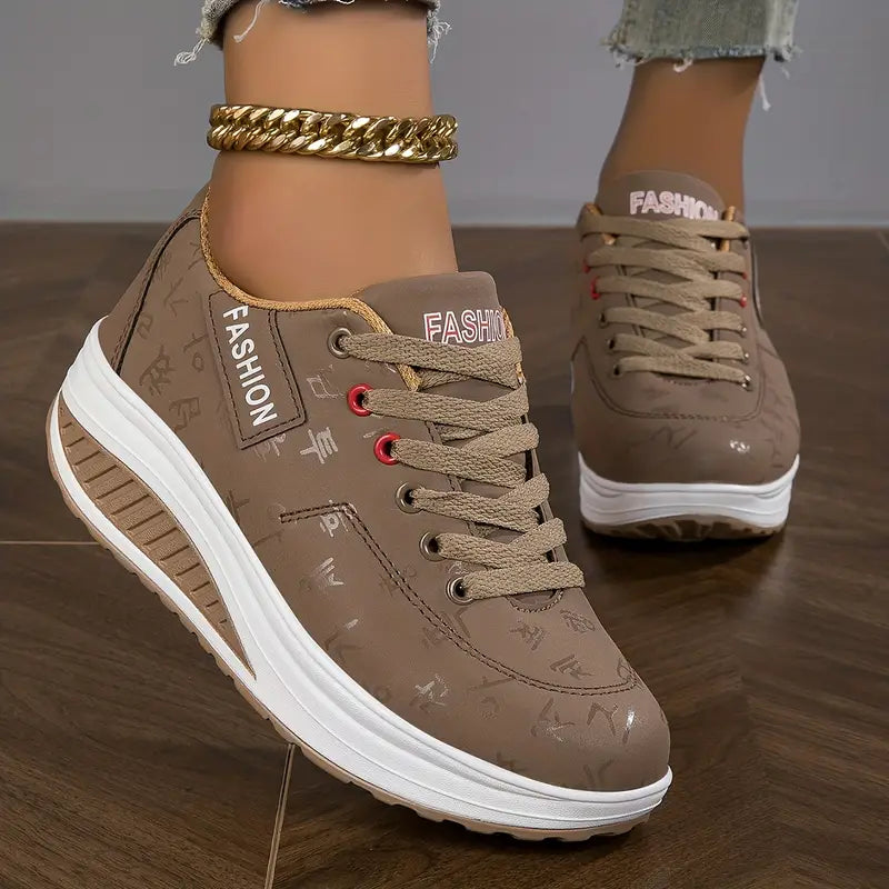 Women's platform lace-up sneakers with round toes