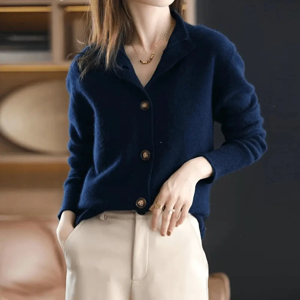 Women's collared button front cardigan with long sleeves and ribbed trims