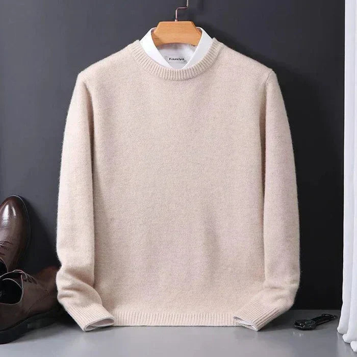 Women's loose round-neck sweater with long sleeves
