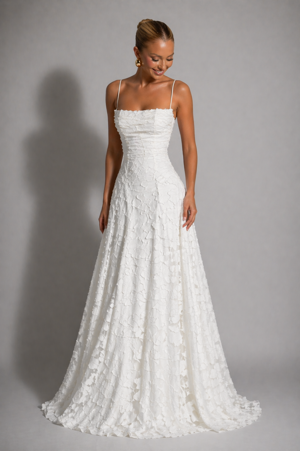 Women's lace sweetheart neckline strappy maxi dress in red and white