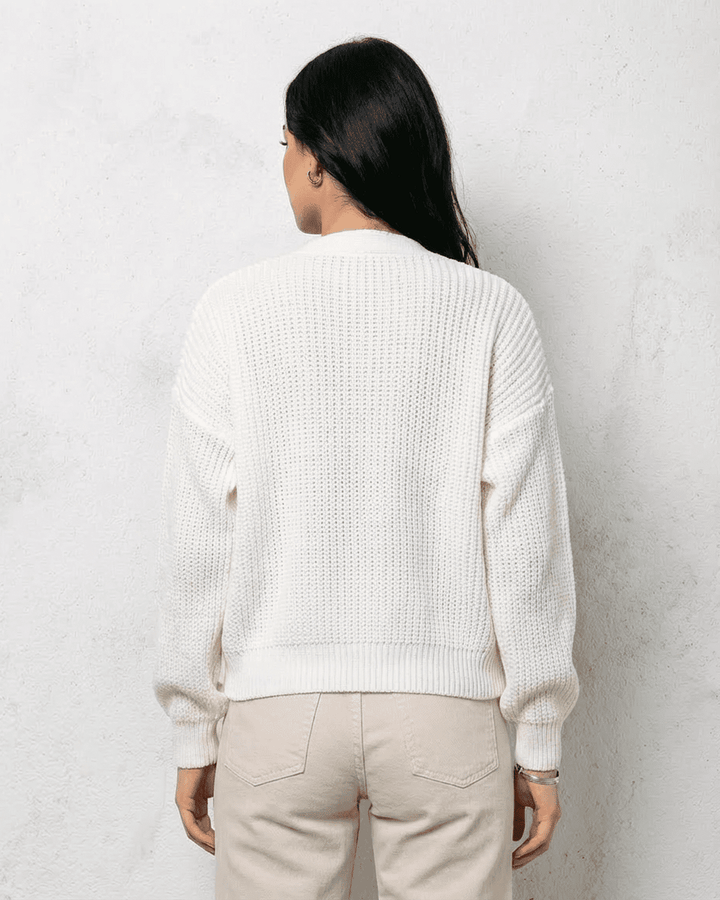 Women's plain knit cardigan with long sleeves