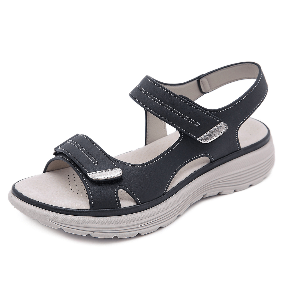 Sandals with Arch Support in Black - View 2 | Bellmere