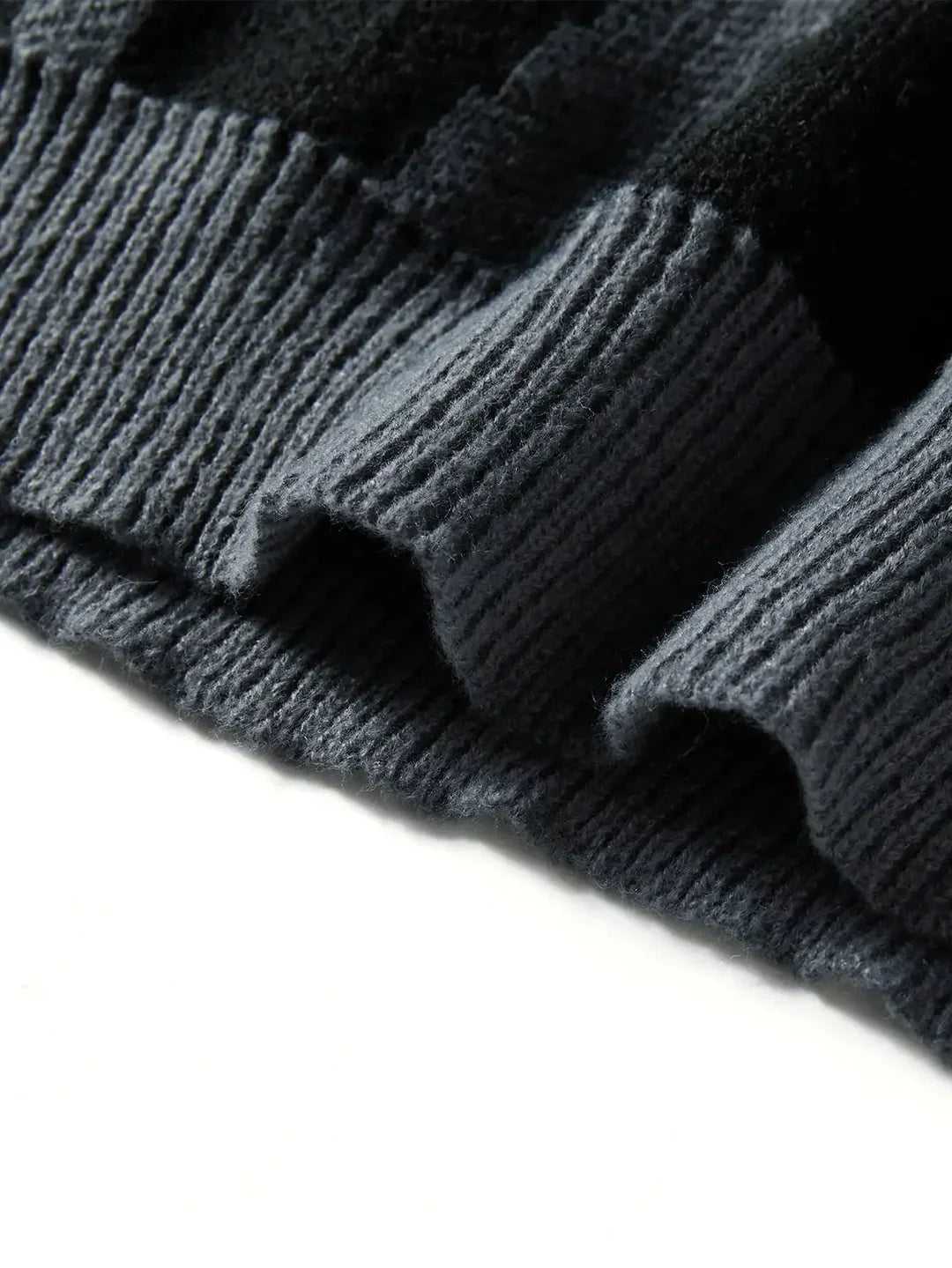 Men's abstract pattern crew neck sweater with long sleeves and ribbed trims