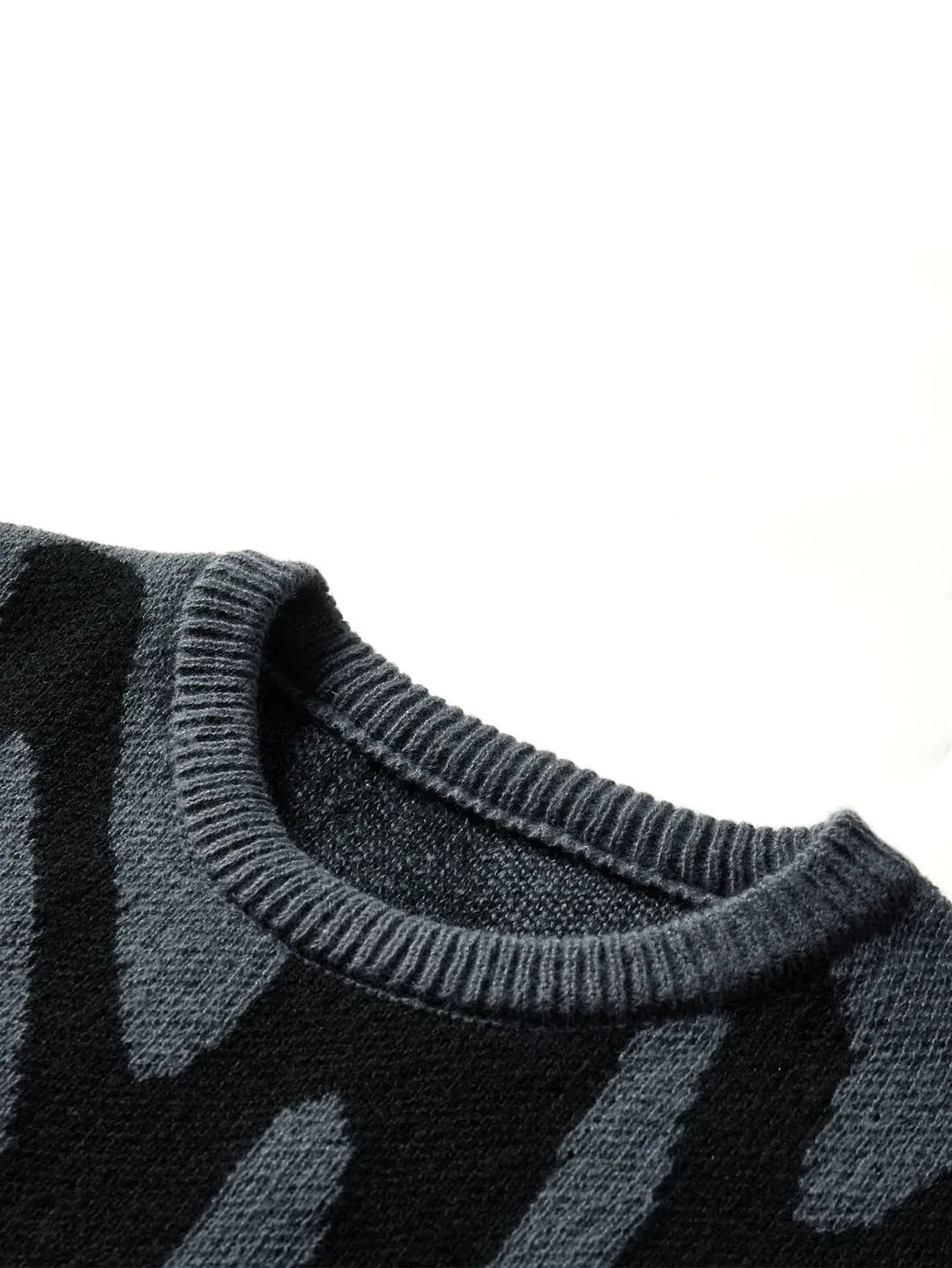 Men's abstract pattern crew neck sweater with long sleeves and ribbed trims