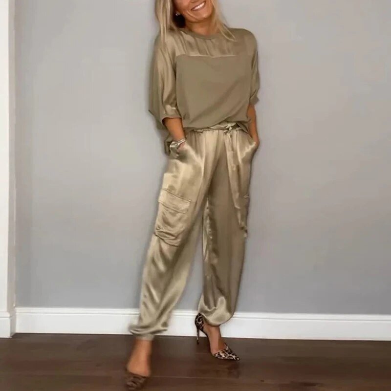 Relaxed Clothing Set in Gold | Bellmere