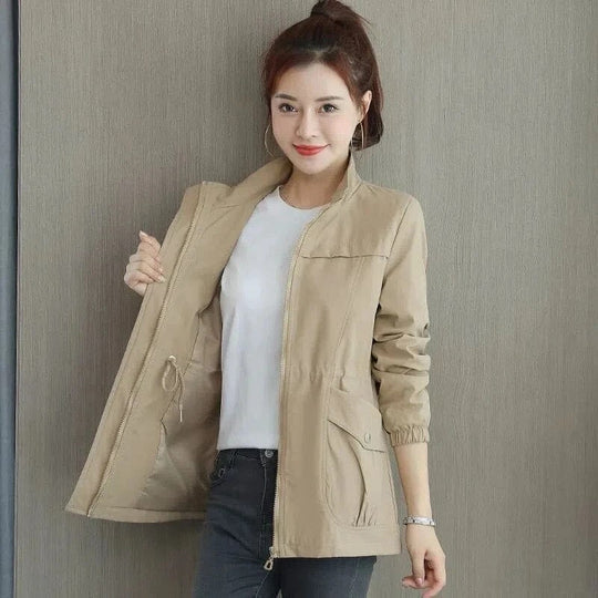 Women's lightweight trench jacket with stand collar and flap pockets