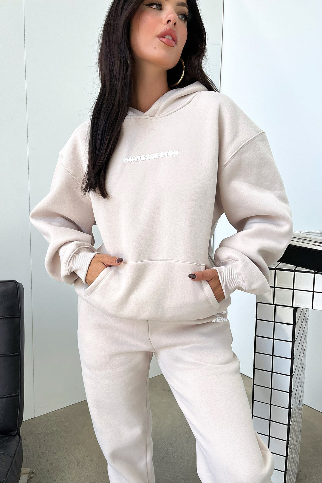 Women's bone cropped hoodie with hood, pouch pocket and long sleeves