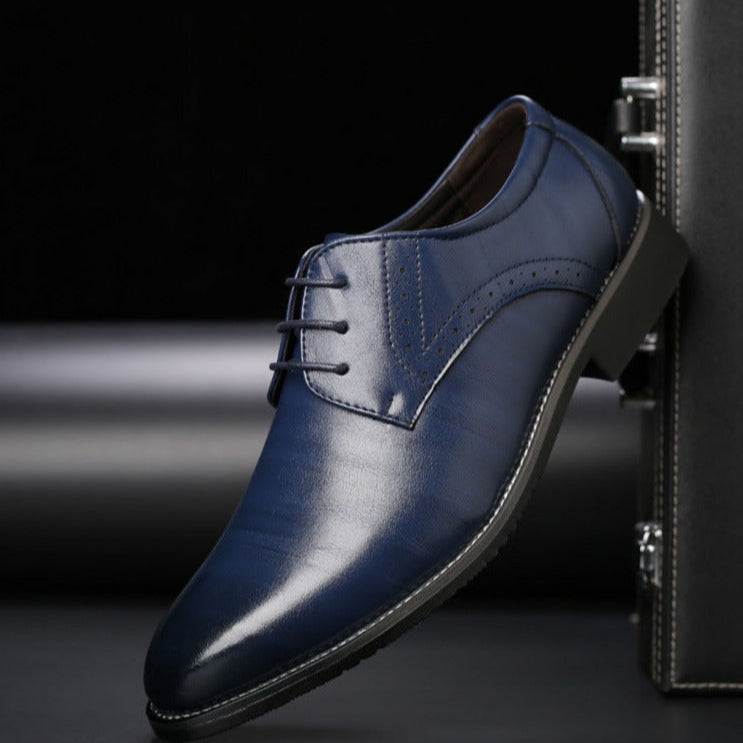 Men's pointed toe lace-up Oxford shoes with curved panel detailing