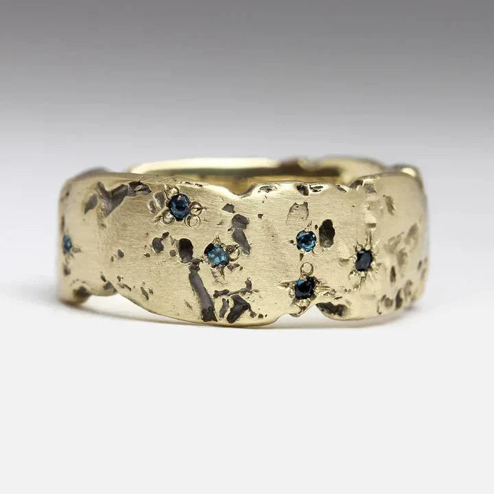 Vintage Hammered Gold Ring with Blue Crystal | Bellmere