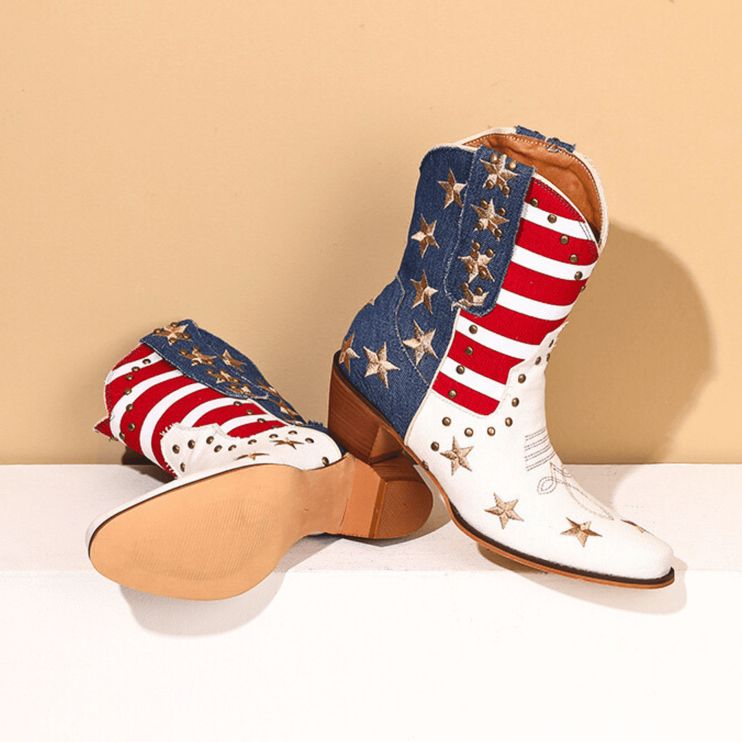 Ivory ankle boots with star pattern