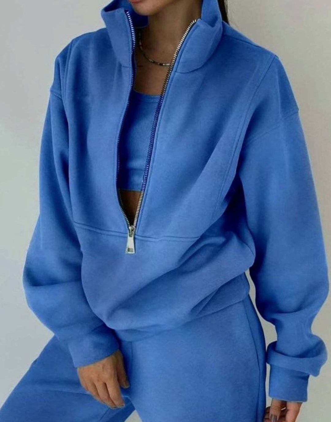 Women's cropped zip sweatshirt tracksuit set with mock neck and matching bottom