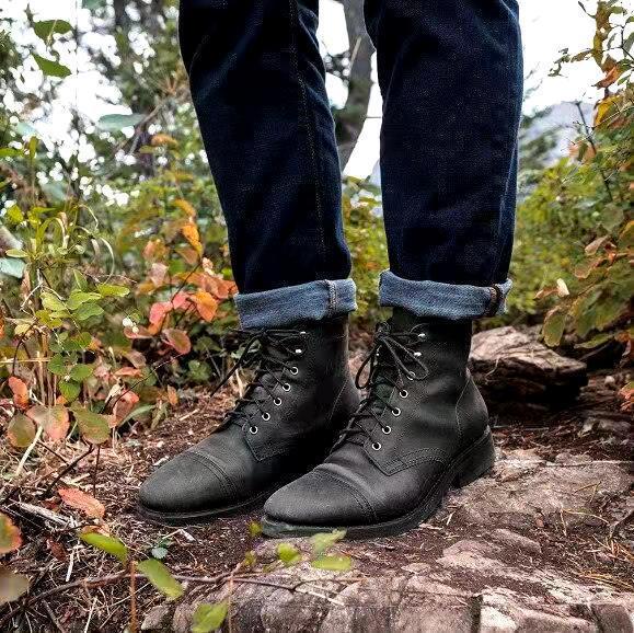 Unisex ankle-height lace-up boots