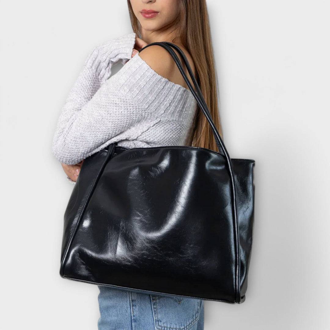 Women's Structured Handbag in Black - View 3 | Bellmere