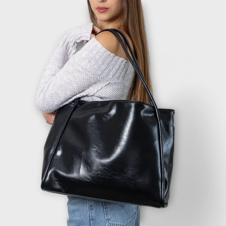Women's Structured Handbag in Black - View 3 | Bellmere